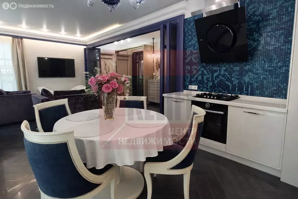 2-комнатная квартира: Светлогорск, улица Тихомирова, 3 (56.9 м) - Фото 1