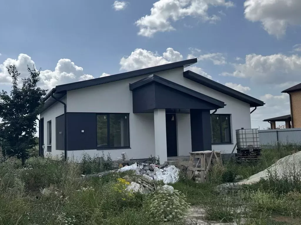 Дом в Белгородская область, Белгородский район, Тавровское с/пос, с. ... - Фото 1