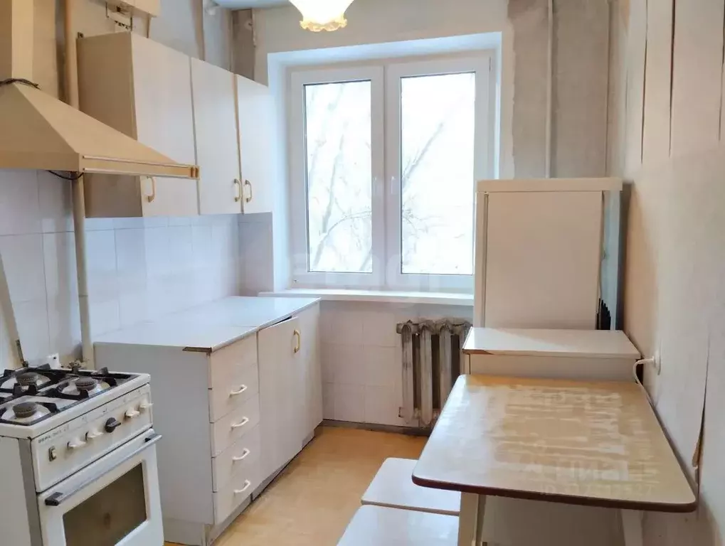 3-к кв. Саратовская область, Саратов ул. Имени В.Н. Симбирцева, 14 ... - Фото 0