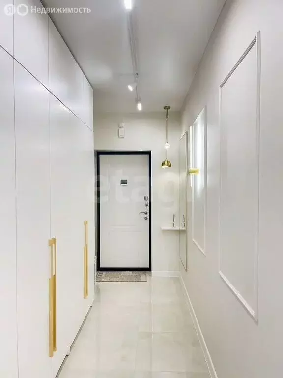 3-комнатная квартира: Калининград, улица Героя России Виталия ... - Фото 0