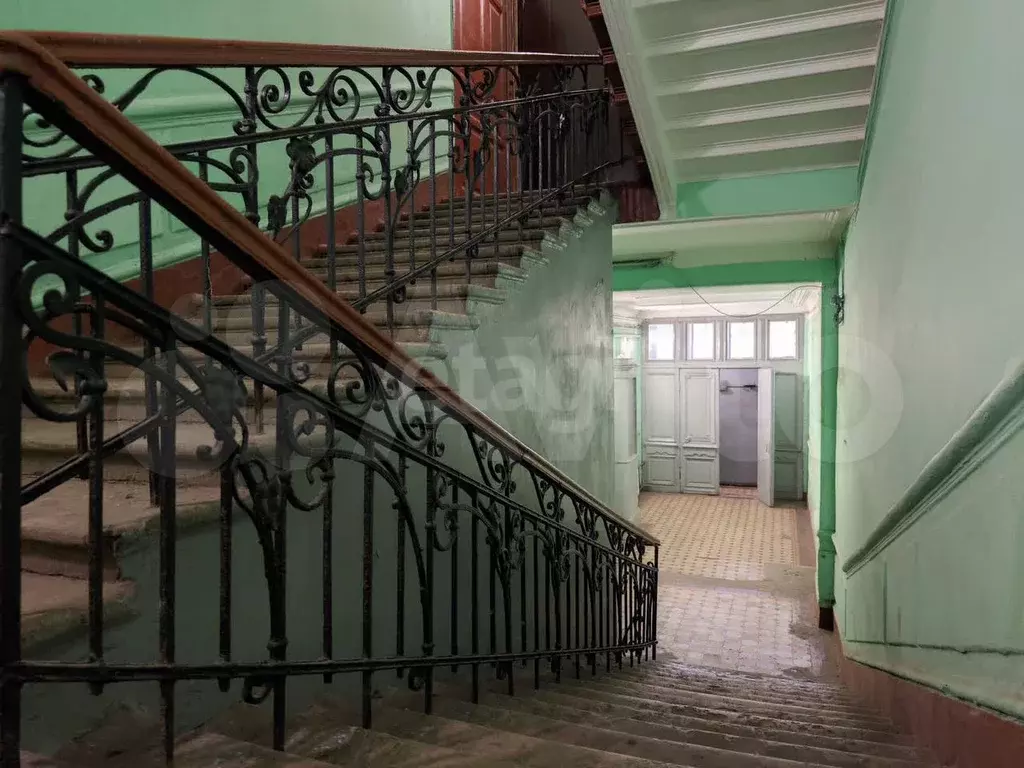 Комната 25,6 м в 6-к., 2/5 эт. - Фото 0