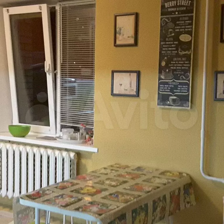 Комната 17 м в 4-к., 3/8 эт. - Фото 1