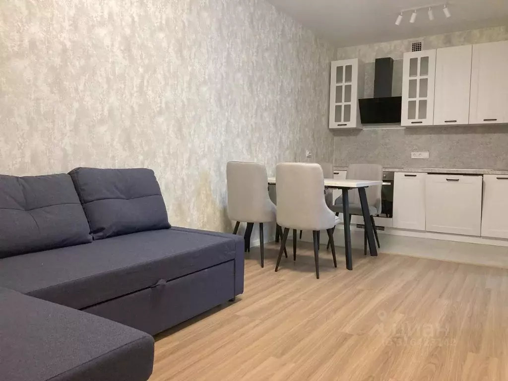 3-к кв. Санкт-Петербург просп. Героев, 31 (75.0 м) - Фото 1