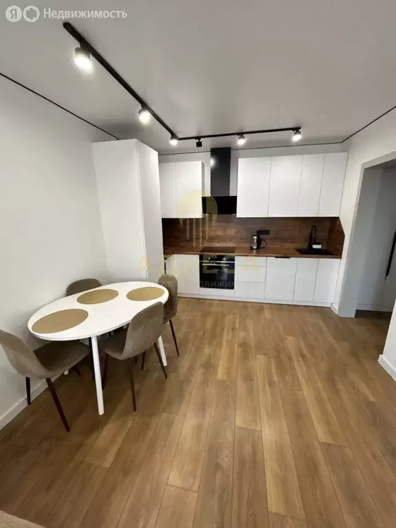 3-комнатная квартира: Оренбург, улица Автомобилистов, 15 (59 м) - Фото 1