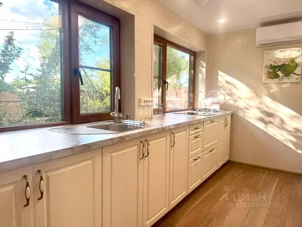 Дом в Воронежская область, Воронеж ул. Казакова (55 м) - Фото 1