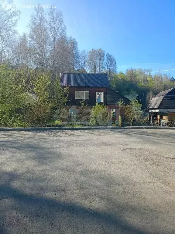Дом в Горно-Алтайск, Ленинградская улица (120 м) - Фото 1