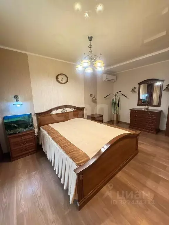 3-к кв. Татарстан, Казань ул. Баки Урманче, 1 (120.0 м) - Фото 1