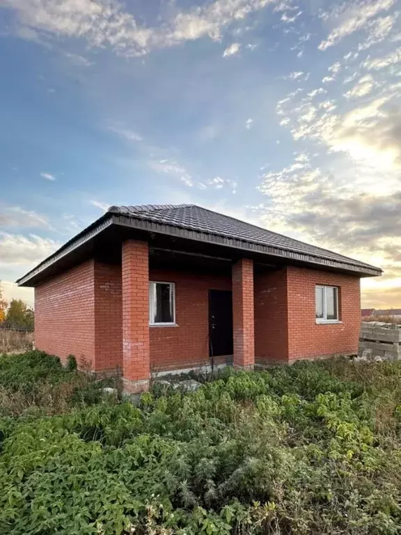 Дом в Самарская область, Ставропольский район, Нижнее Санчелеево ... - Фото 1