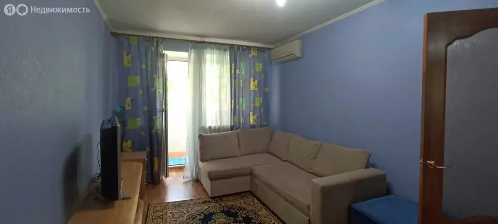 1-комнатная квартира: Батайск, улица Кирова, 7 (33 м) - Фото 0