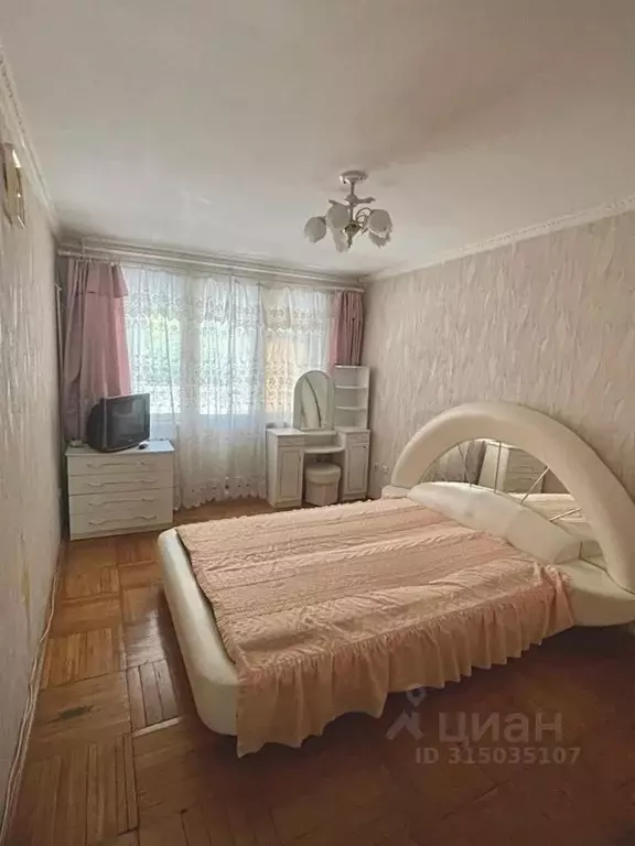 3-к кв. Крым, Ялта ул. Московская, 49 (70.2 м) - Фото 0