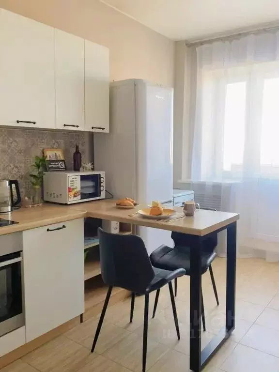 1-к кв. Иркутская область, Иркутск Радужный мкр, 123 (43.0 м) - Фото 0
