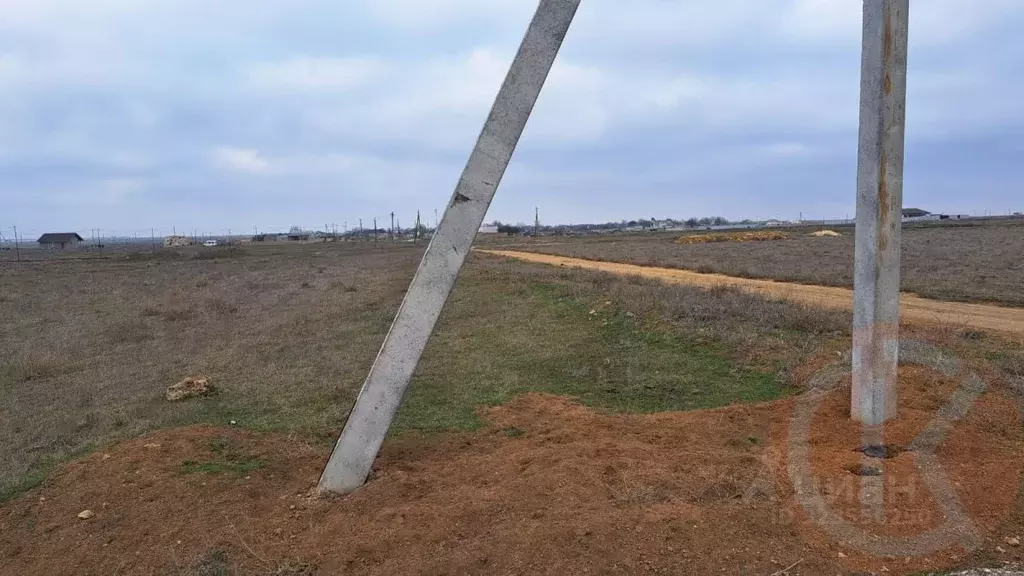 Участок в Крым, Сакский район, Суворовское с/пос, с. Великое ул. ... - Фото 2