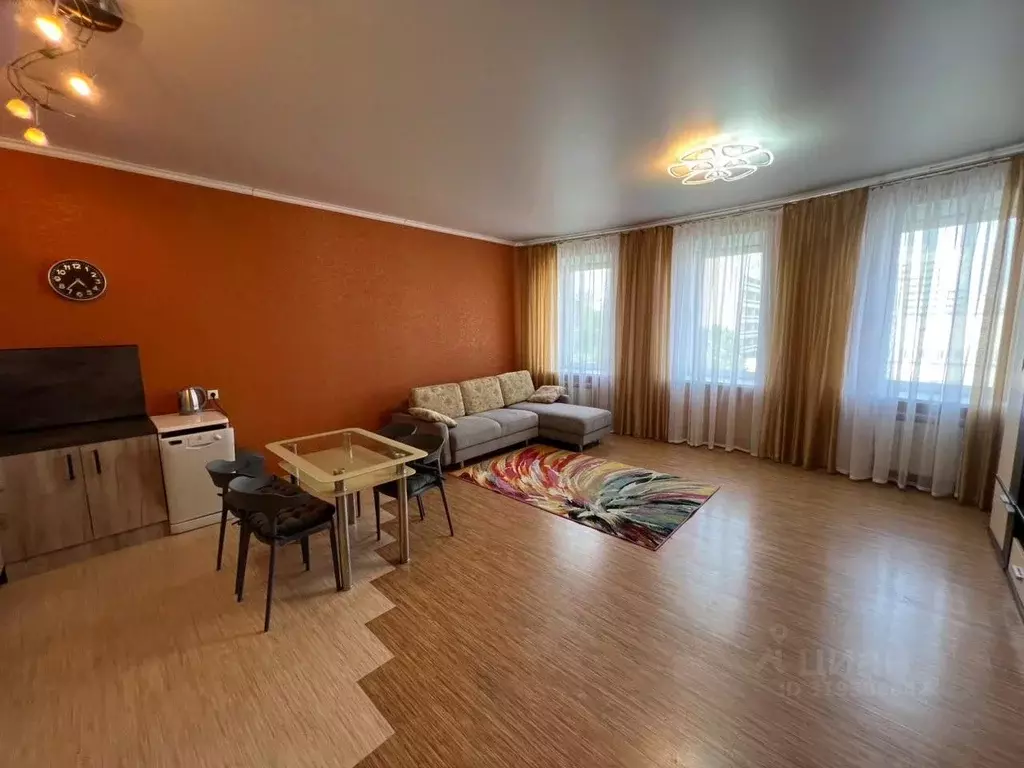 2-к кв. Хабаровский край, Хабаровск ул. Тургенева, 55 (74.8 м) - Фото 1