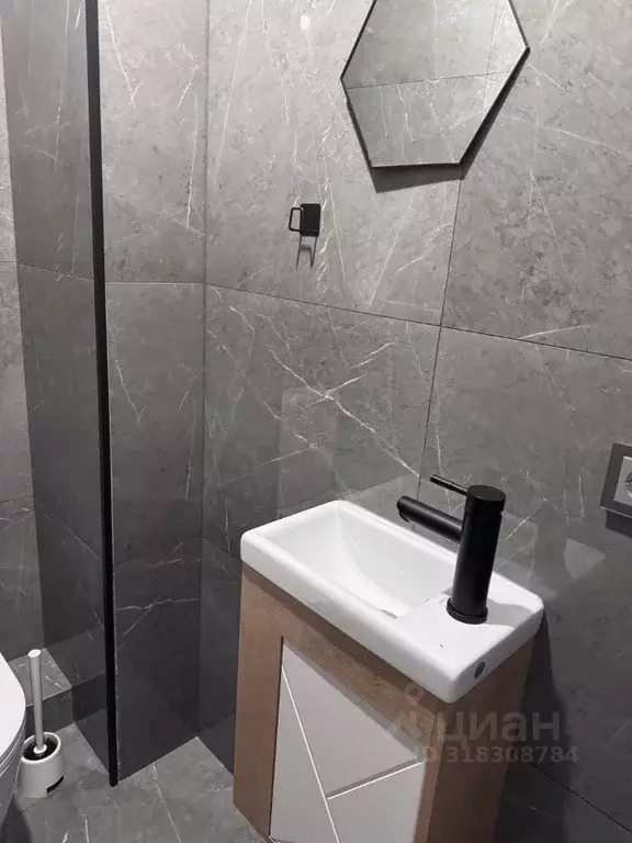 2-к кв. Самарская область, Тольятти Приморский бул., 61 (62.0 м) - Фото 1