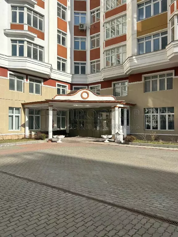 Продается 4-комнатная квартира - Фото 2