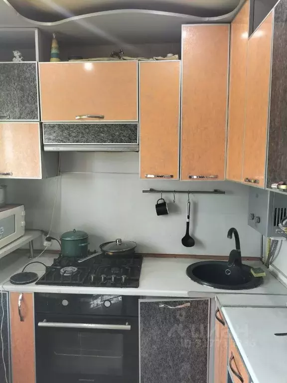 3-к кв. Тульская область, Новомосковск ул. Шахтеров, 28 (58.0 м) - Фото 0