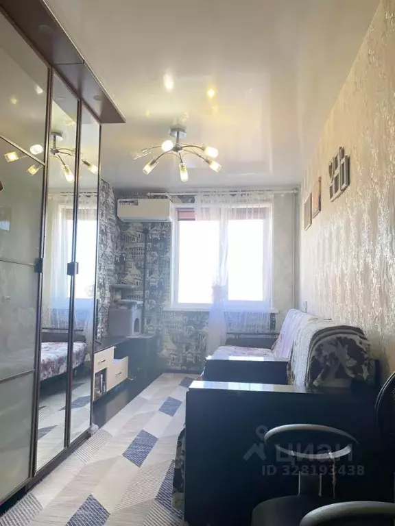 Комната Свердловская область, Екатеринбург ул. Сулимова, 31 (12.4 м) - Фото 1