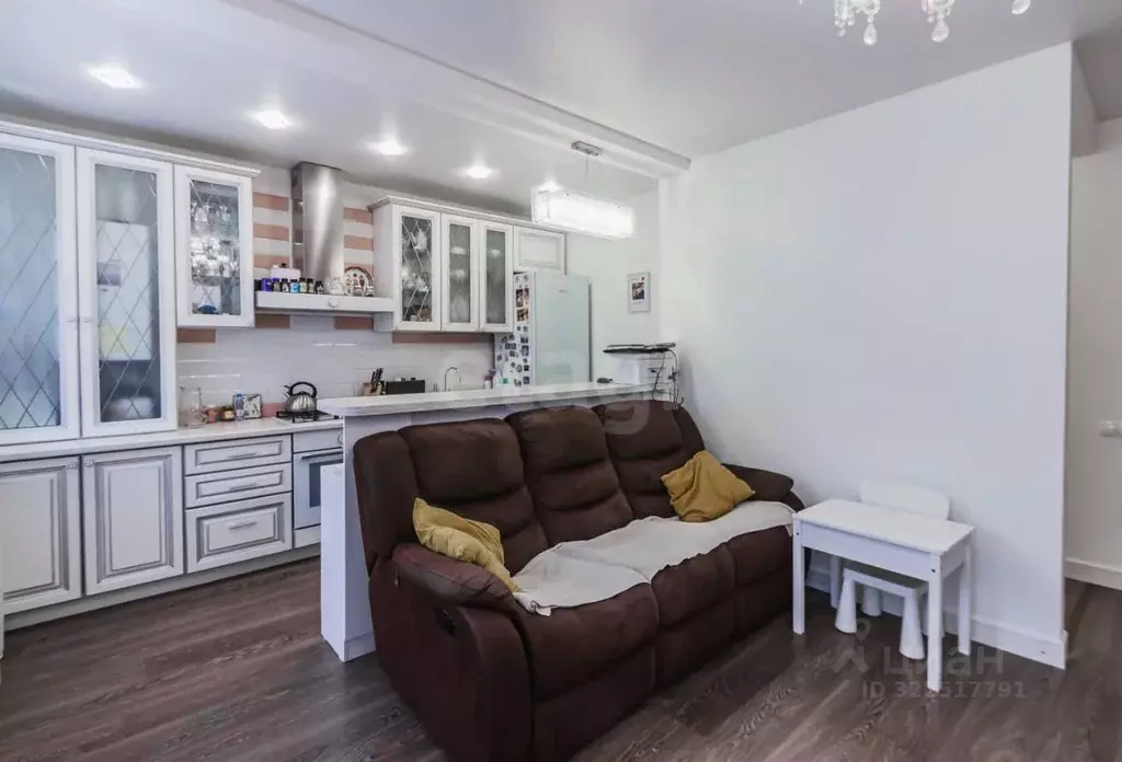 1-к кв. Вологодская область, пос. Кувшиново ул. Майская, 3Б (66.3 м) - Фото 1