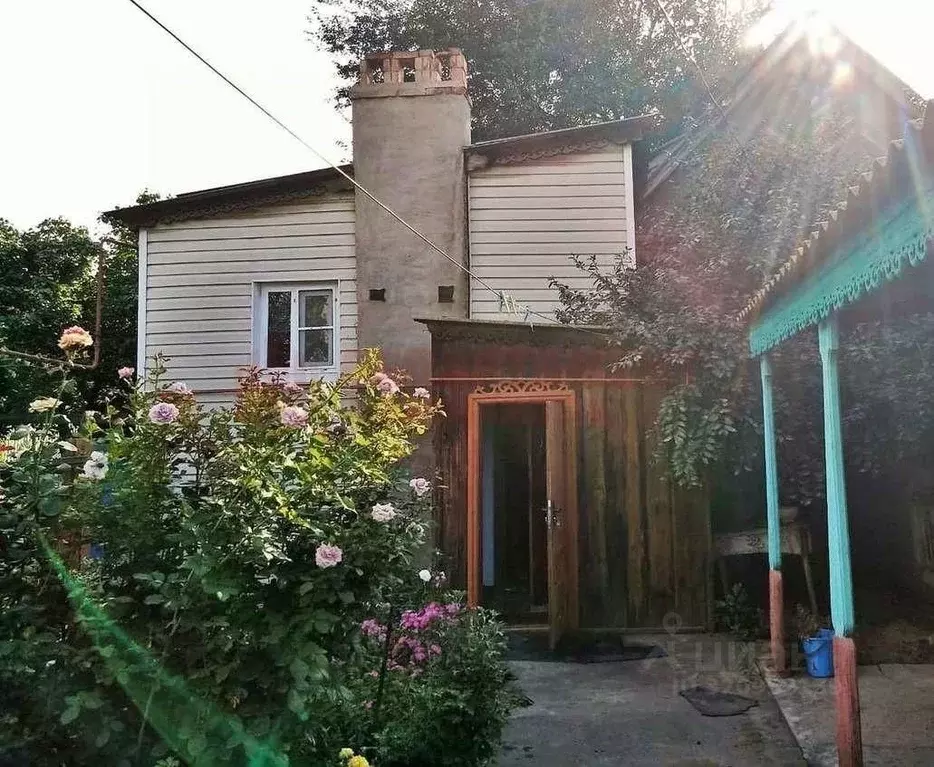 Дом в Астраханская область, Астрахань пер. 5-й Набережный, 4 (90 м) - Фото 0
