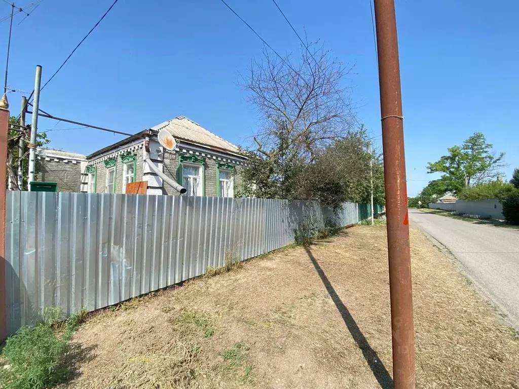 Дом в Ростовская область, Кагальницкий район, с. Новобатайск ... - Фото 1