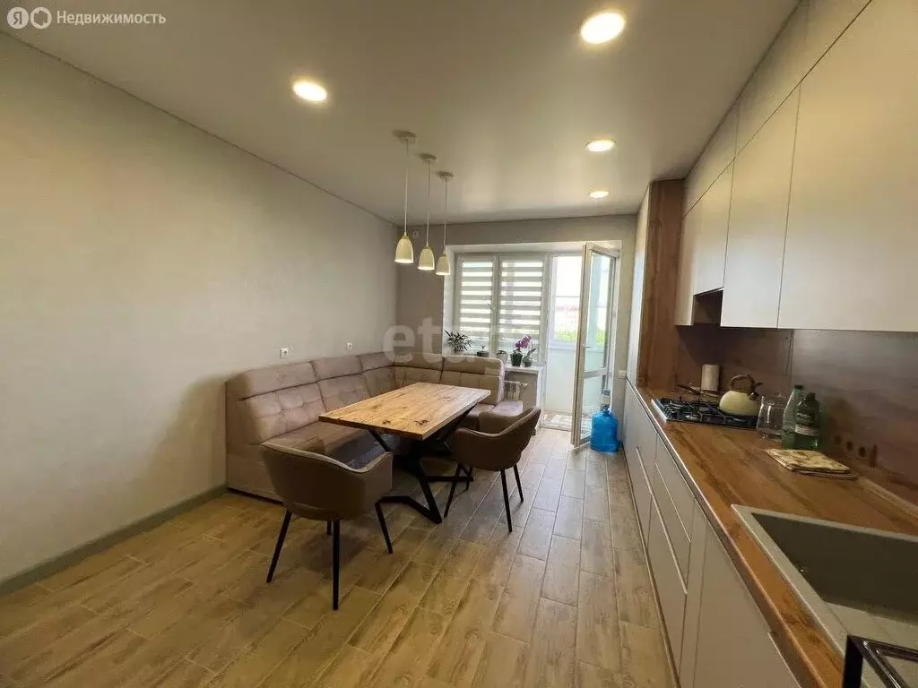 2-комнатная квартира: Котлас, улица Кедрова, 26 (58 м) - Фото 1