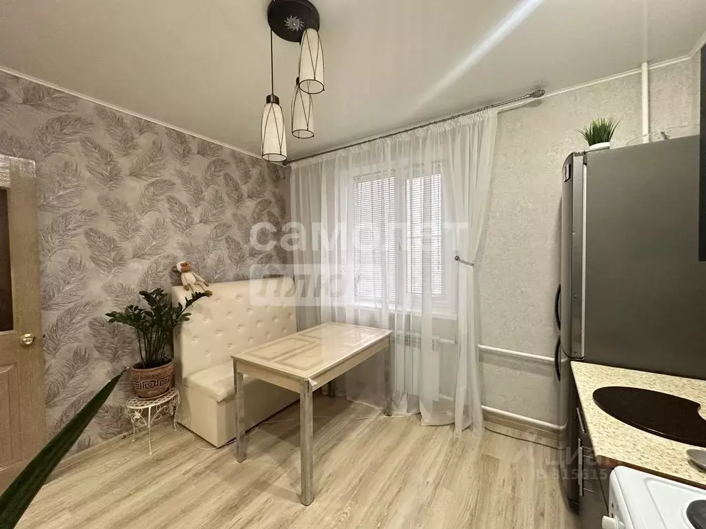 1-к кв. Курская область, Курск просп. Вячеслава Клыкова, 64 (36.0 м) - Фото 1