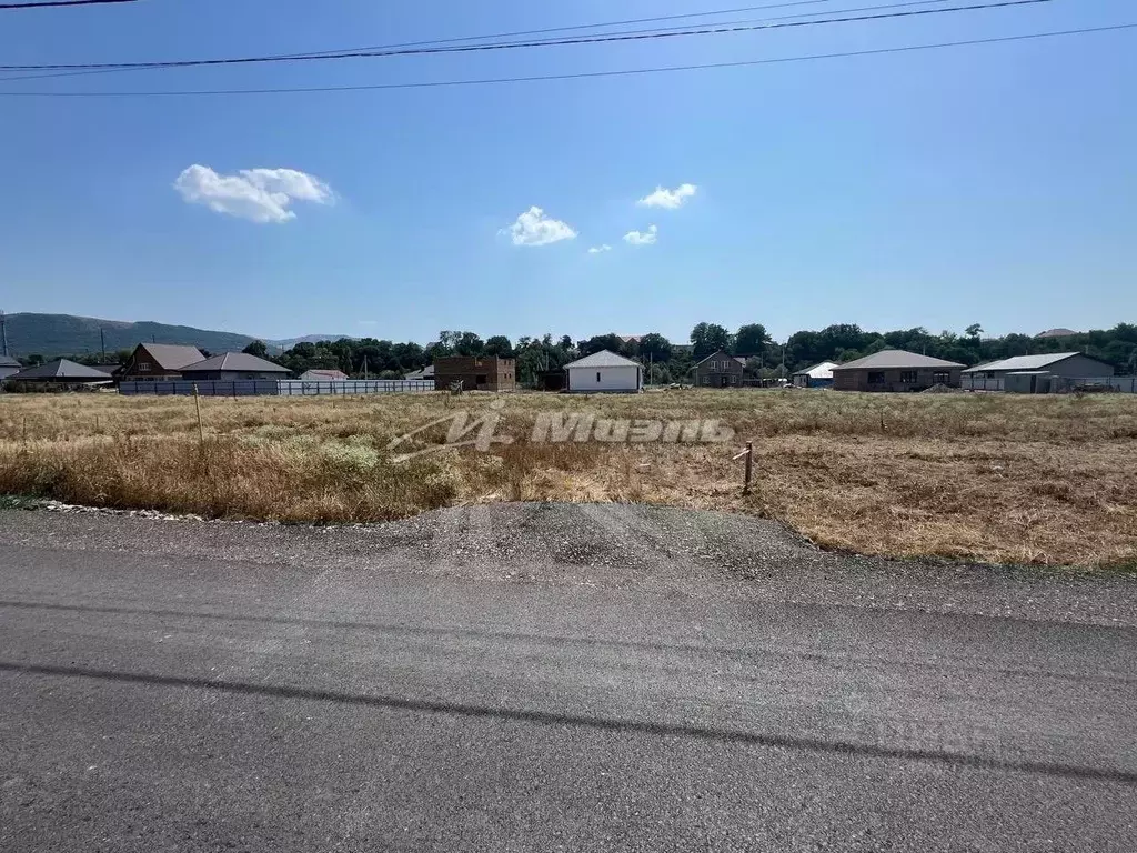 Участок в Крым, Симферопольский район, Добровское с/пос, с. Заречное ... - Фото 1