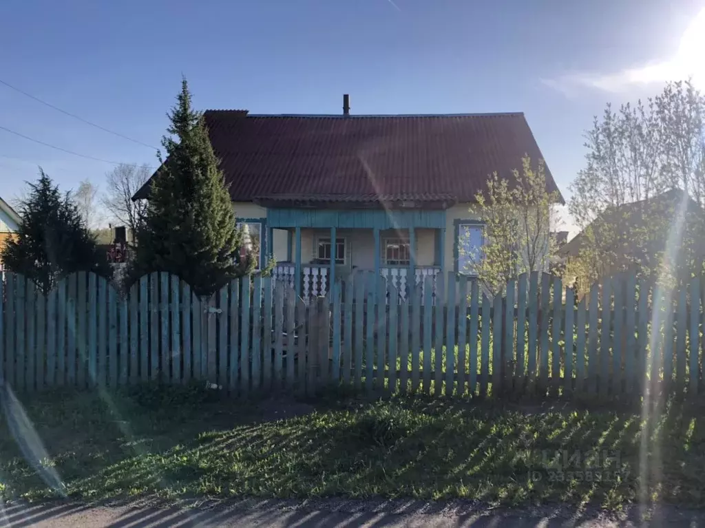 Дом в Смоленская область, Сафоновский муниципальный округ, с. Деревня ... - Фото 1