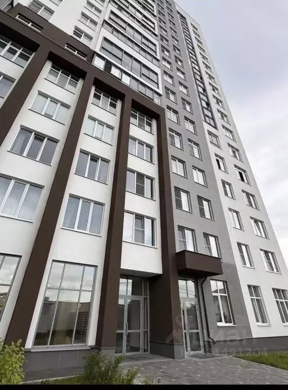 3-к кв. Свердловская область, Екатеринбург ул. Павлодарская, 5 (64.0 ... - Фото 0