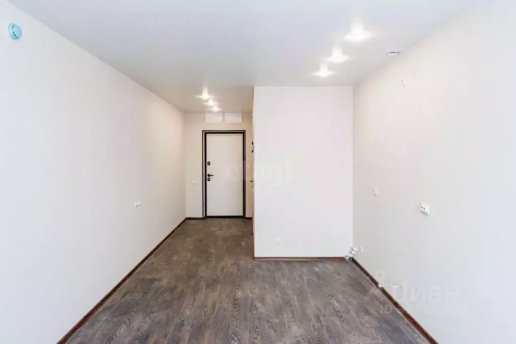 Студия Тюменская область, Тюмень Интернациональная ул., 199к9 (23.0 м) - Фото 1