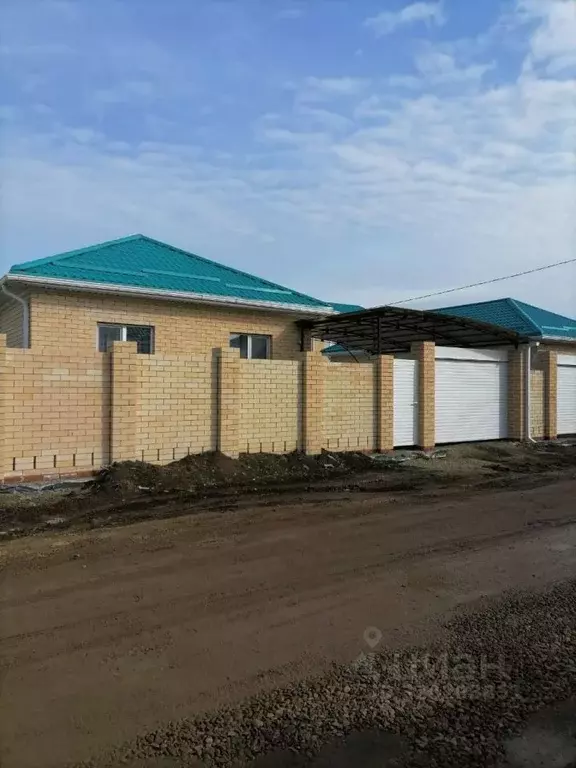 Дом в Краснодарский край, Краснодар ул. Имени Невельского (70 м) - Фото 1