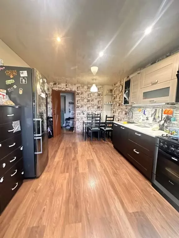 3-к кв. Вологодская область, Череповец Октябрьский просп., 37 (77.0 м) - Фото 1