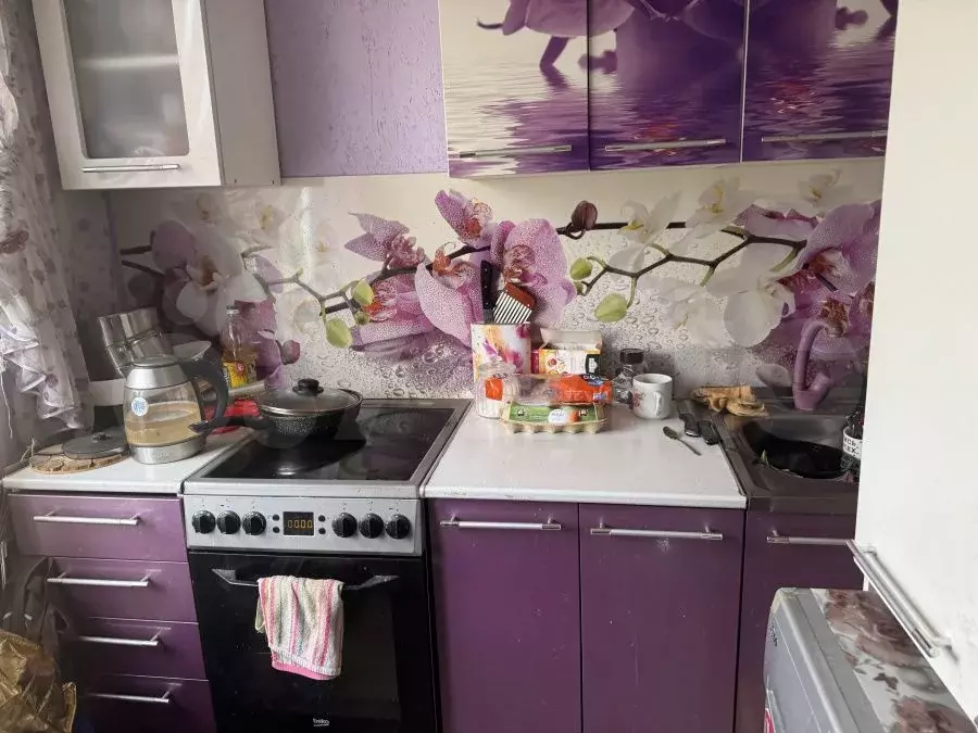 Комната 10,4 м в 3-к., 6/9 эт. - Фото 0