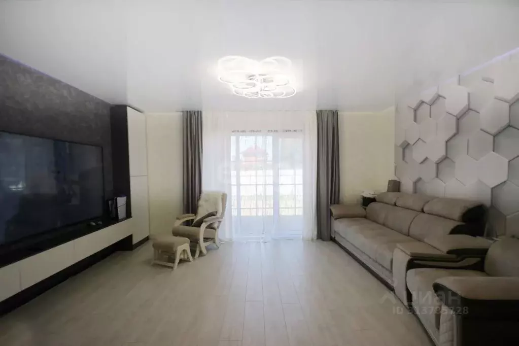 Таунхаус в Калужская область, Калуга городской округ, д. Желыбино ул. ... - Фото 1