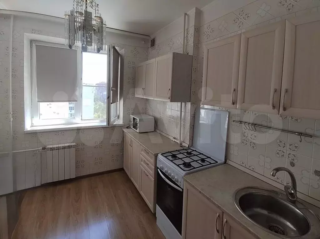 1-к. квартира, 38 м, 8/9 эт. - Фото 0
