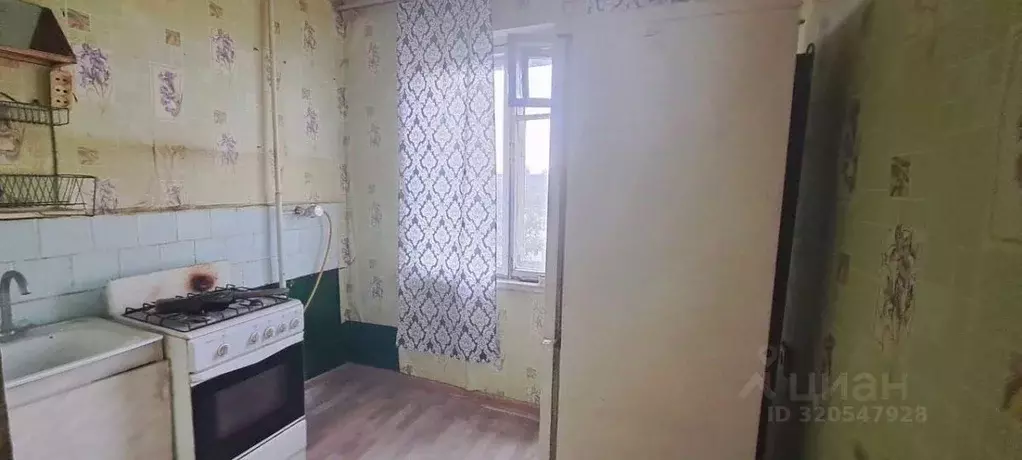 2-к кв. Белгородская область, Старый Оскол Молодогвардеец мкр, 16 ... - Фото 0