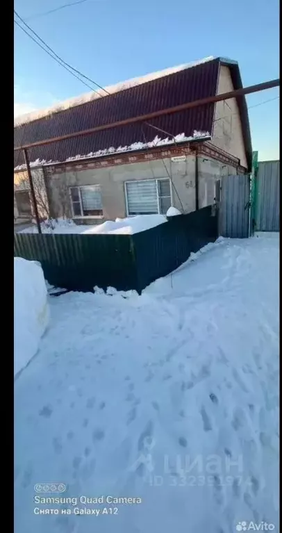 Дом в Челябинская область, пос. Увельский ул. Октябрьская, 58кв1 (52 ... - Фото 1