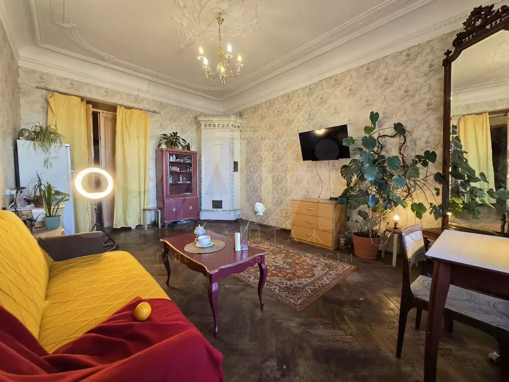 Комната 24,6 м в 7-к., 6/6 эт. - Фото 1