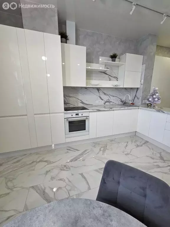 2-комнатная квартира: Киров, улица Монтажников, 19 (57.8 м) - Фото 2