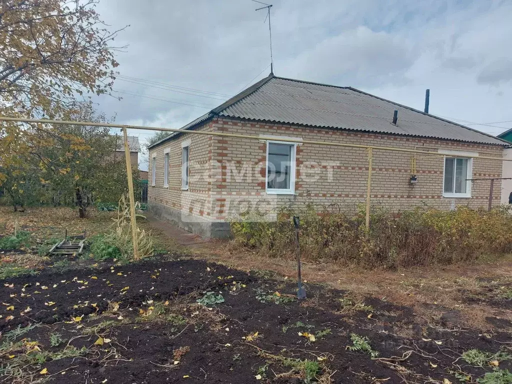 Дом в Оренбургская область, Сакмарский район, пос. Красный Коммунар ... - Фото 2