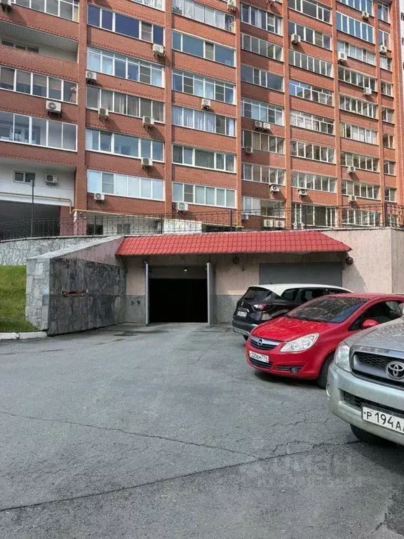 Гараж в Свердловская область, Екатеринбург ул. Сакко и Ванцетти, 105к1 ... - Фото 2