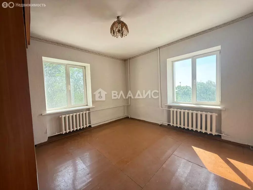 3-комнатная квартира: село Белогорье, Заводская улица, 7 (73.4 м) - Фото 1