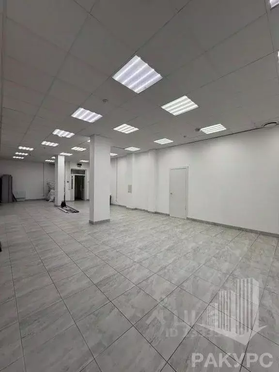 Помещение свободного назначения в Пермский край, Пермь просп. ... - Фото 1