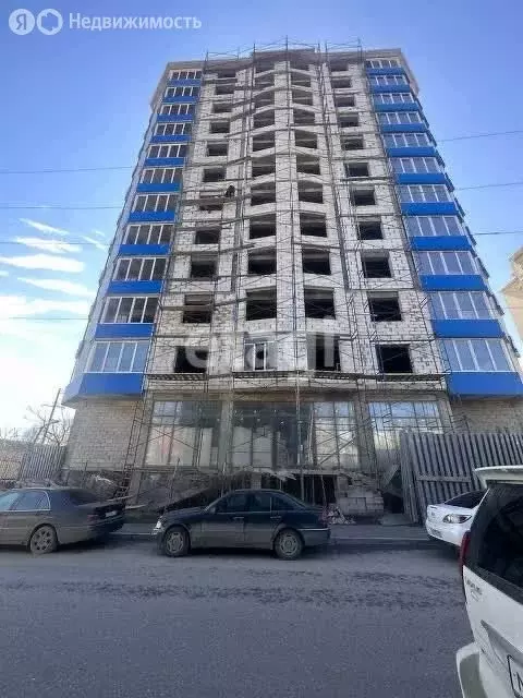 3-комнатная квартира: махачкала, улица крылова, 5 (86 м) - Фото 0