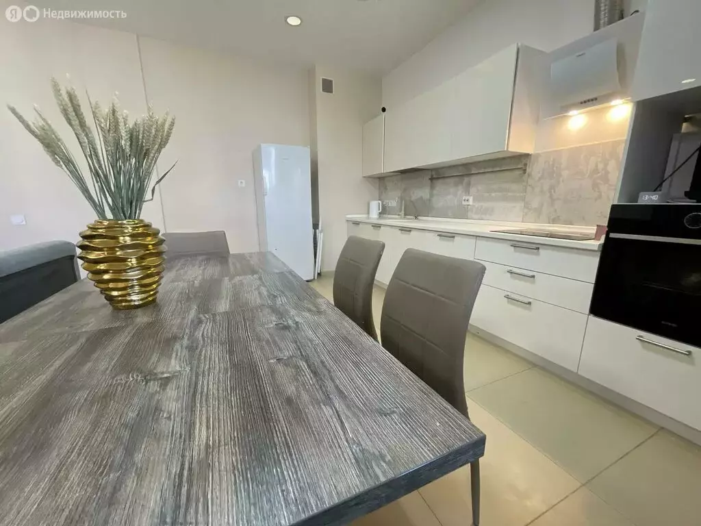 2-комнатная квартира: Екатеринбург, улица Мельникова, 38 (69.9 м) - Фото 2