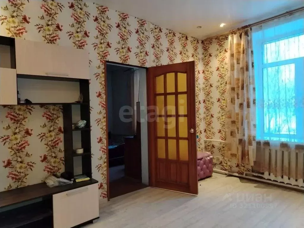 2-к кв. Смоленская область, Смоленск пос. Серебрянка, 52 (41.8 м) - Фото 0