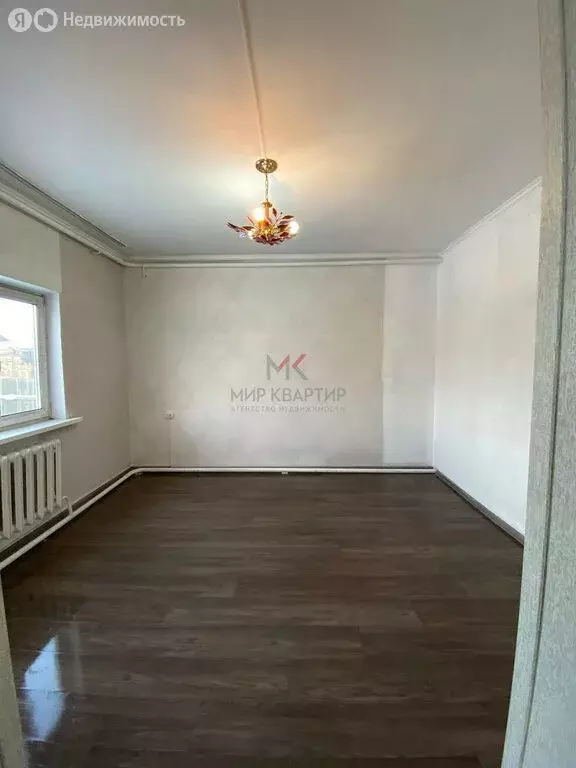 Дом в Республика Тыва, Кызыл (100 м) - Фото 1