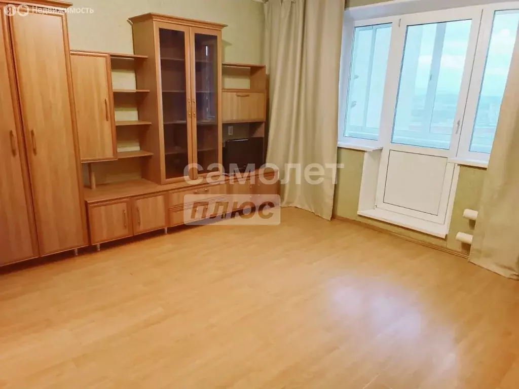 3-комнатная квартира: Миасс, проспект Октября, 74 (68 м) - Фото 1