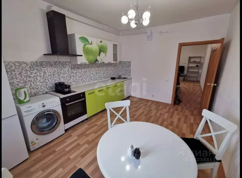 3-к кв. Ямало-Ненецкий АО, Новый Уренгой Энтузиастов мкр, 1 (80.0 м) - Фото 1