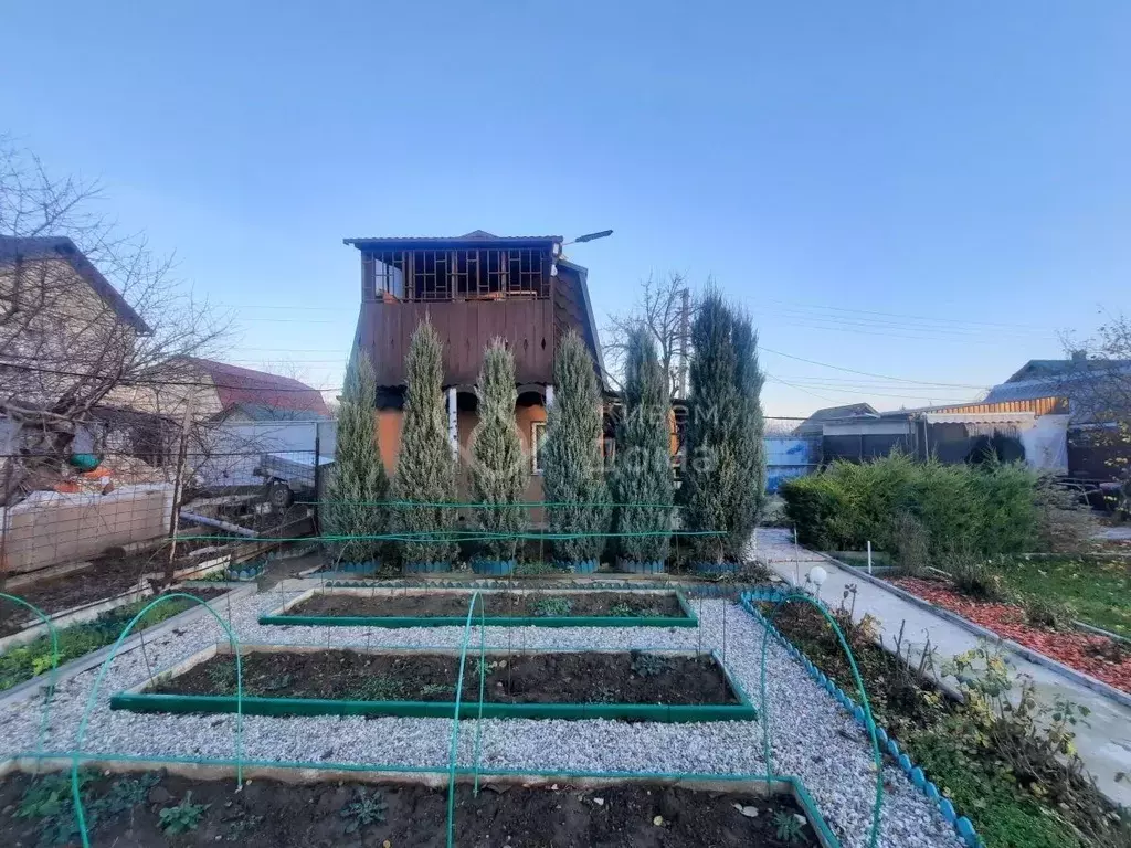 Дом в Волгоградская область, Волгоград Металлург СНТ, 2-й уч, ул. 7-я ... - Фото 1